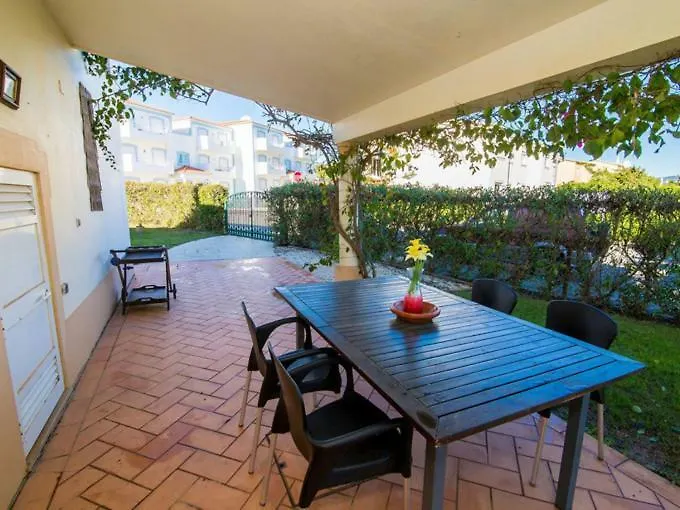 Oasis Parque Home 187 Portimao 0*,